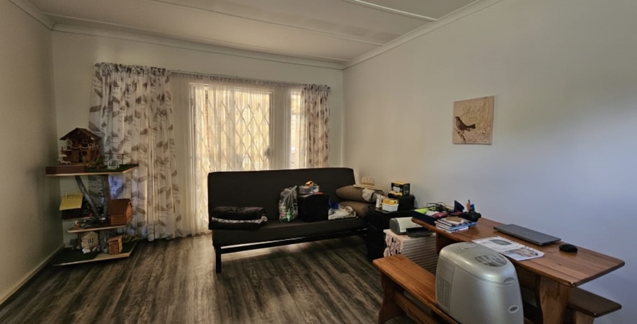 4 Bedroom Property for Sale in Uitsig Free State